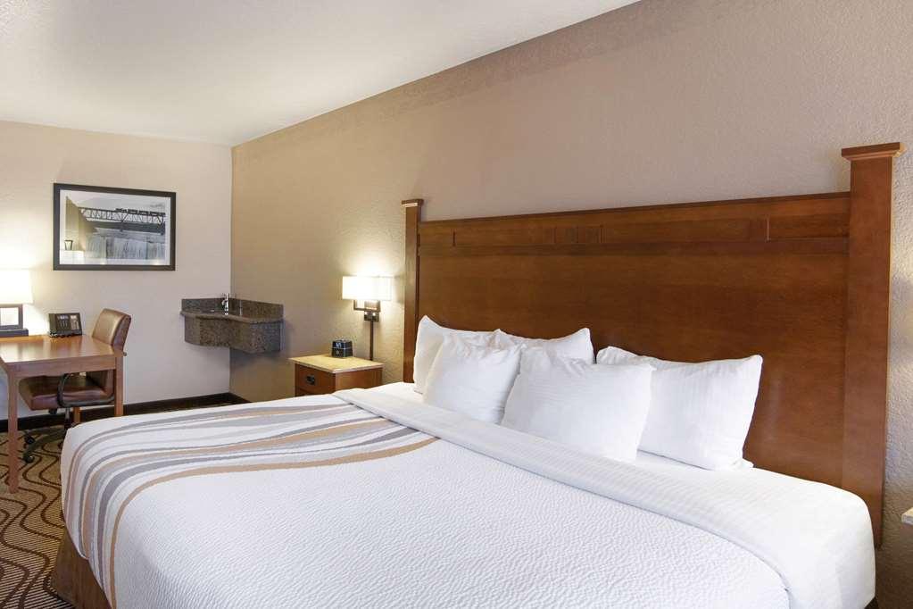 Best Western Plus Riverfront Hotel And Suites Great Falls Exteriör bild